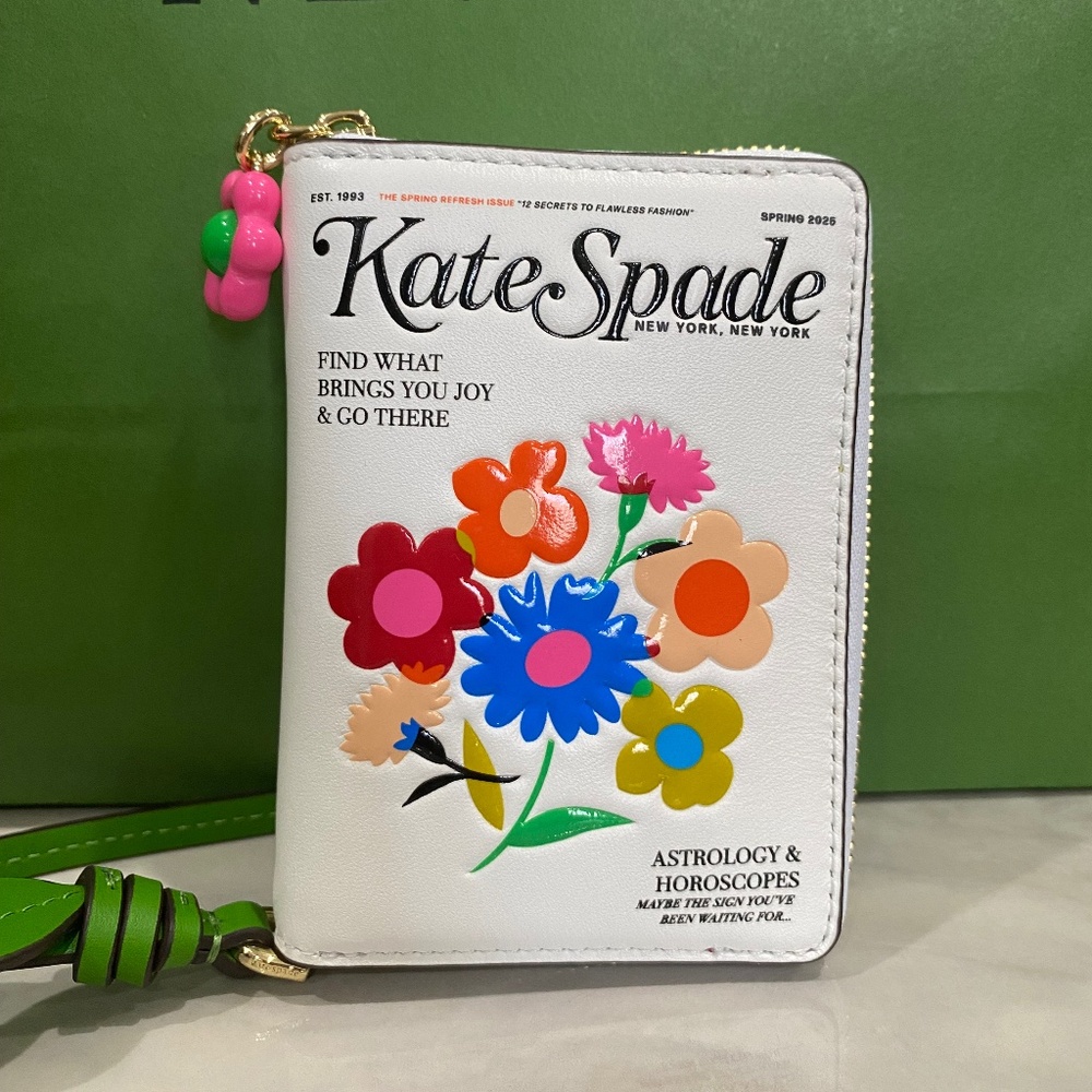 Kate spade magazine wristlet wallet - Picture 2 of 9